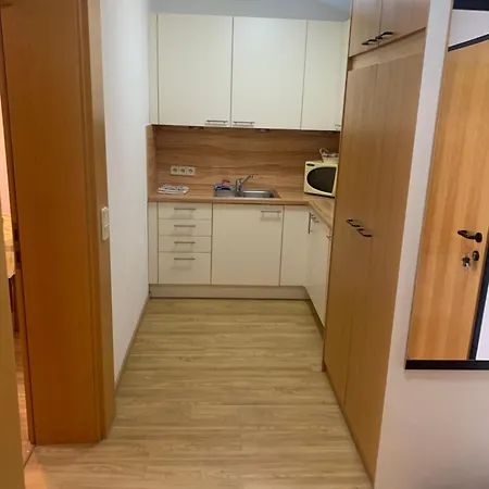 Cara 华姆百德菲拉赫