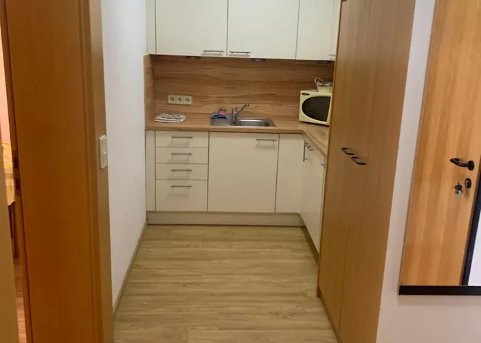 Cara Warmbad Villach